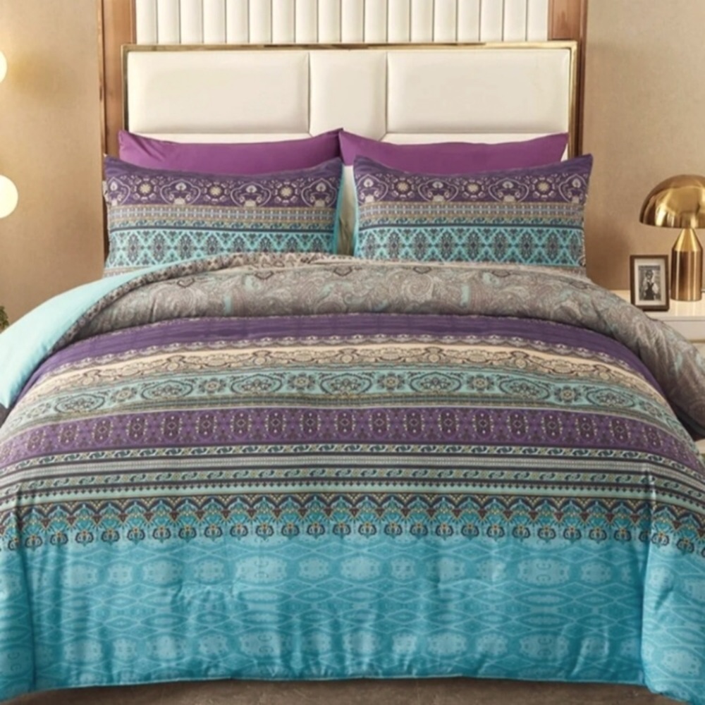 Bohemian Chic Queen Comforter Set NWT